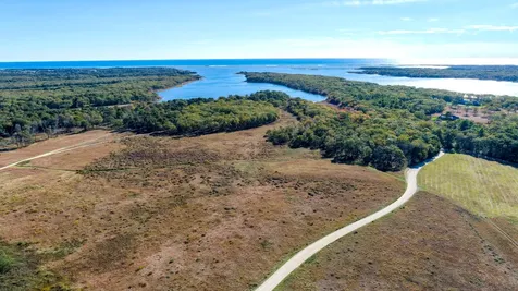 40 & 44 Meetinghouse, 19 & 25 Old Farms Trail Edgartown MA 02539