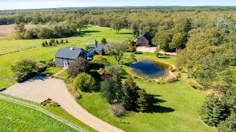 40 & 44 Meetinghouse, 19 & 25 Old Farms Trail Edgartown MA 02539