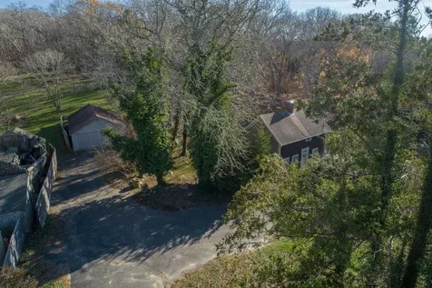 642 State Road West Tisbury MA 02575