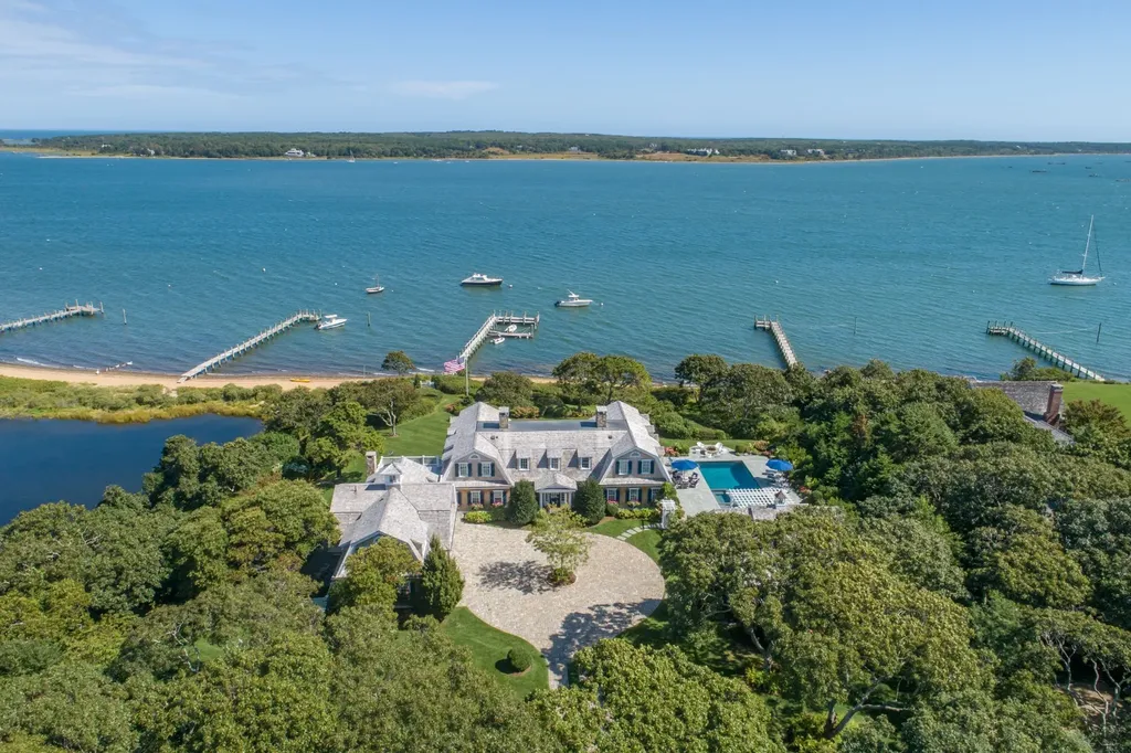 17 Faulkner Drive Edgartown MA 02539