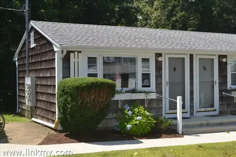 124 Skiff Avenue Vineyard Haven MA 02568