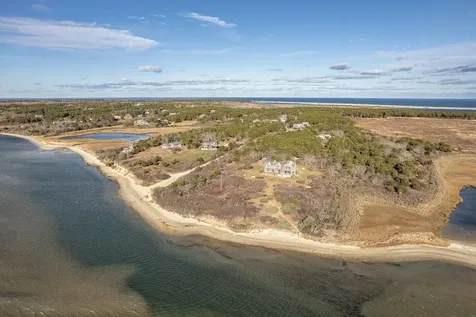 107 Washque Avenue Edgartown MA 02539