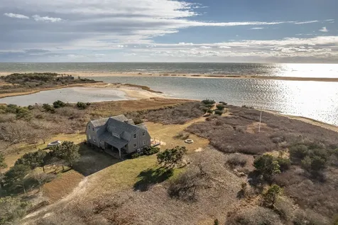 107 Washque Avenue Edgartown MA 02539