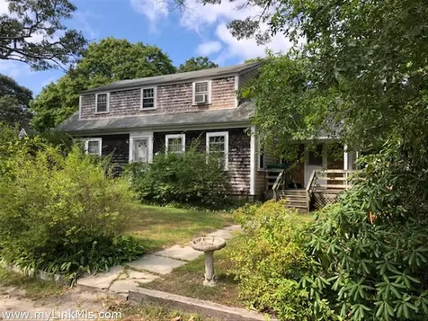23 Authier Avenue Vineyard Haven MA 02568