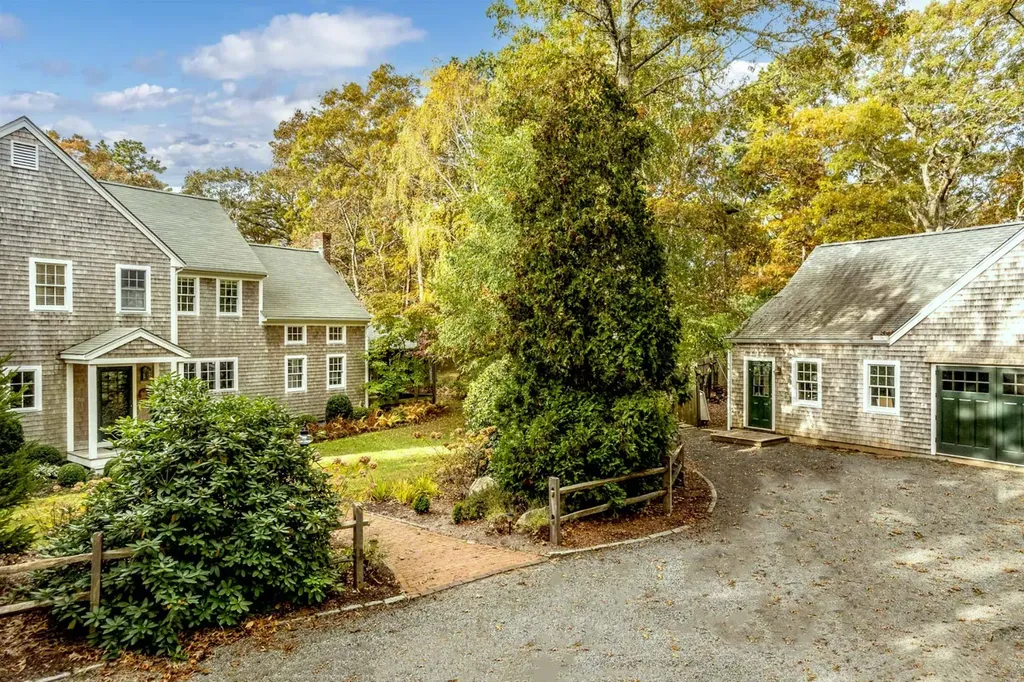 39 Stonegate Circle Vineyard Haven MA 02568