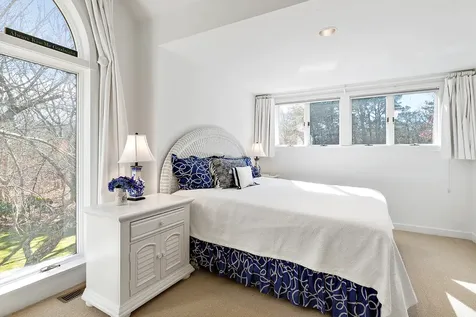 3 Meetinghouse Village Way Edgartown MA 02539