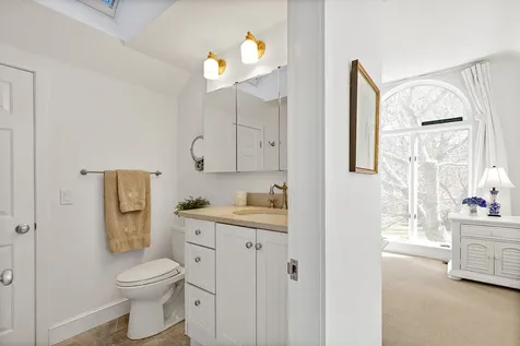 3 Meetinghouse Village Way Edgartown MA 02539