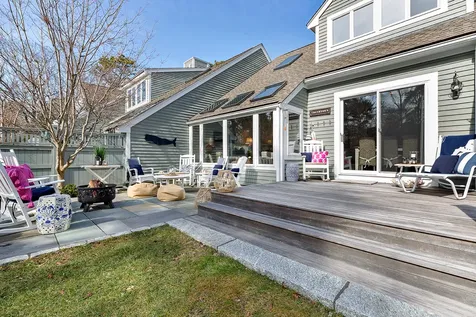 3 Meetinghouse Village Way Edgartown MA 02539