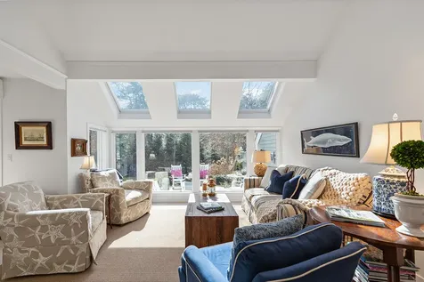 3 Meetinghouse Village Way Edgartown MA 02539