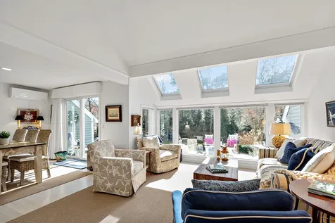 3 Meetinghouse Village Way Edgartown MA 02539