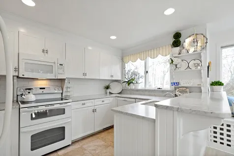 3 Meetinghouse Village Way Edgartown MA 02539