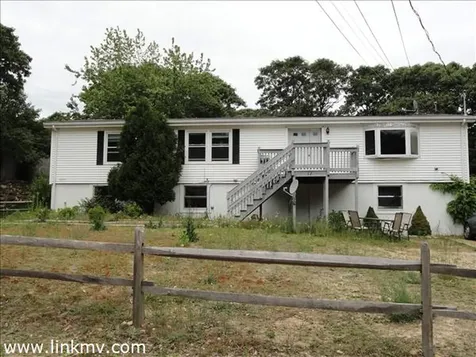 17 Syracuse Avenue Oak Bluffs MA 02557