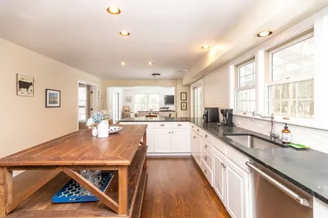 1 Little Sandy Way Oak Bluffs MA 02557