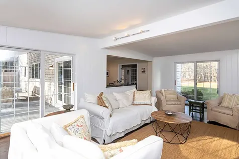1 Little Sandy Way Oak Bluffs MA 02557
