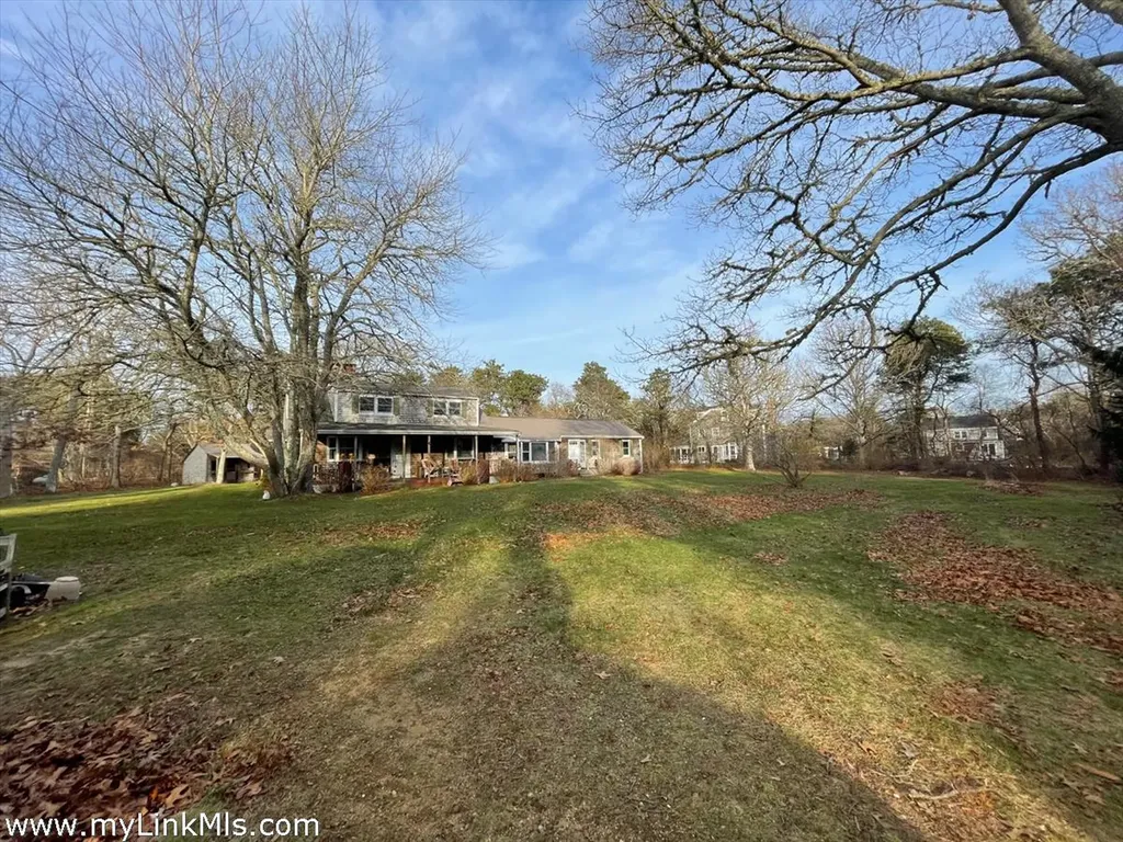 9 Suttons Way Edgartown MA 02539