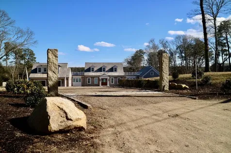 66 Weaver Lane Vineyard Haven MA 02568
