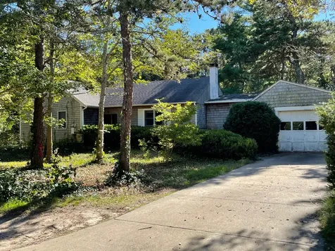 12 Webaqua Road Oak Bluffs MA 02557