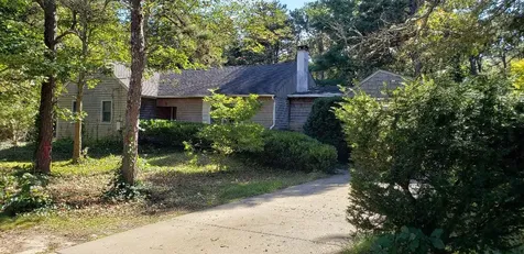 12 Webaqua Road Oak Bluffs MA 02557