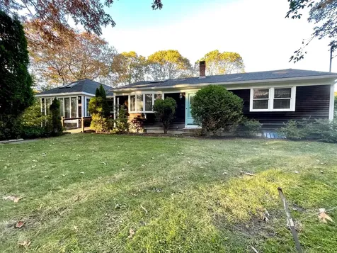 8 Island Farms Road West Tisbury MA 02575