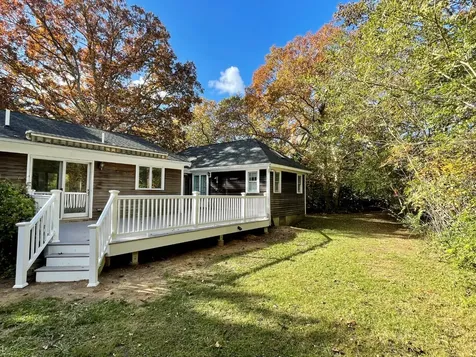 8 Island Farms Road West Tisbury MA 02575