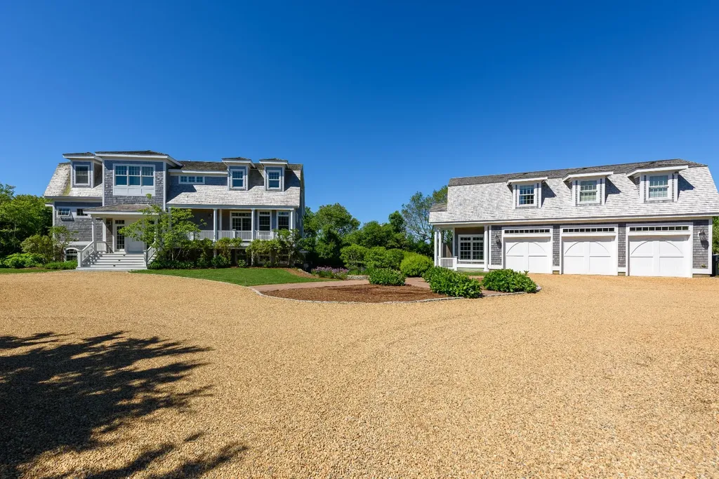 15 Beach Plum Meadows Edgartown MA 02539