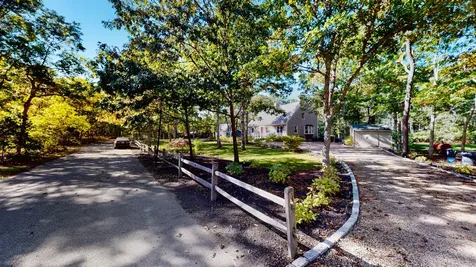5 Farm Path Oak Bluffs MA 02557