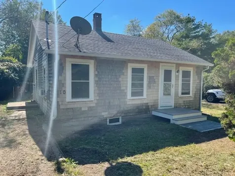 10 Richmond Avenue Oak Bluffs MA 02557