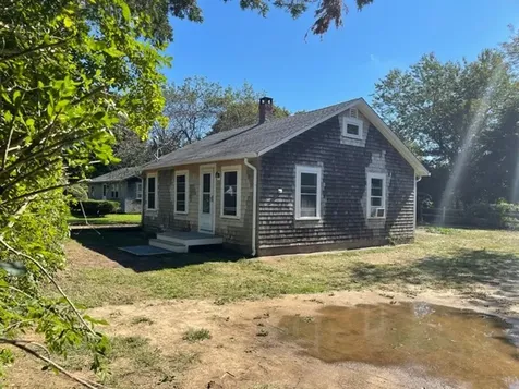 10 Richmond Avenue Oak Bluffs MA 02557