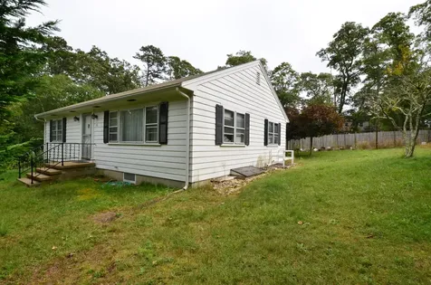 188 Fairfield Avenue Vineyard Haven MA 02568
