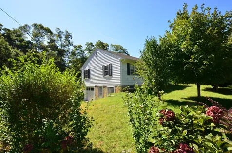 188 Fairfield Avenue Vineyard Haven MA 02568