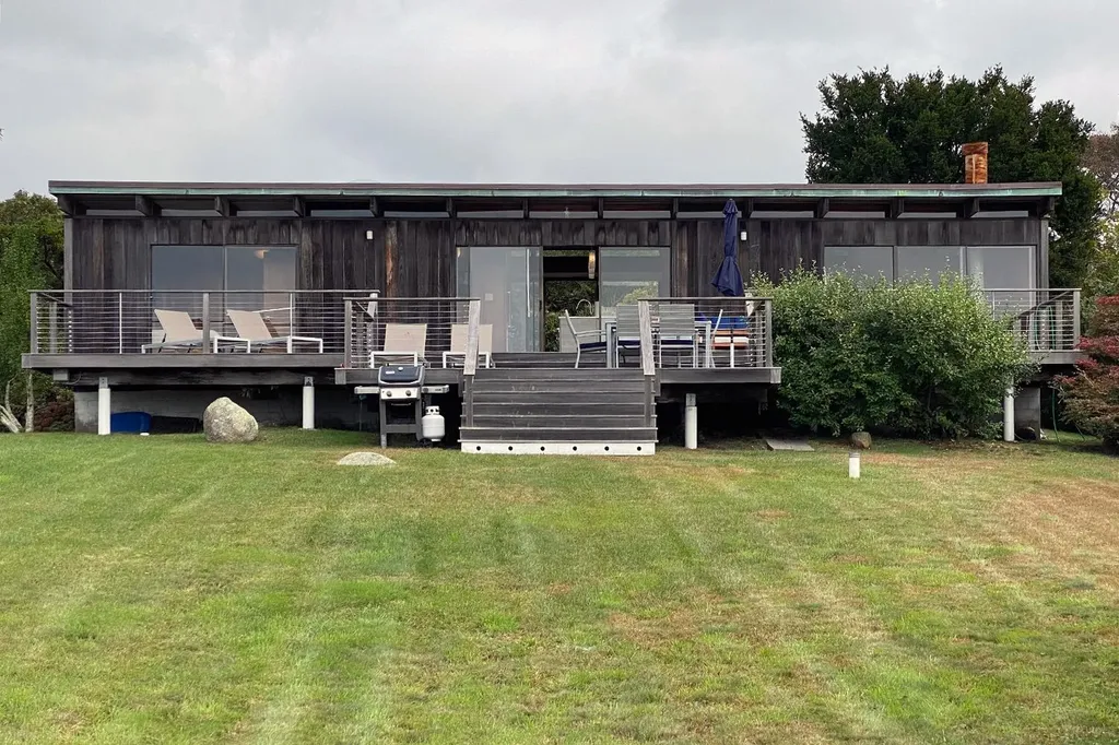 31 & 33 Flanders Lane Chilmark MA 02535