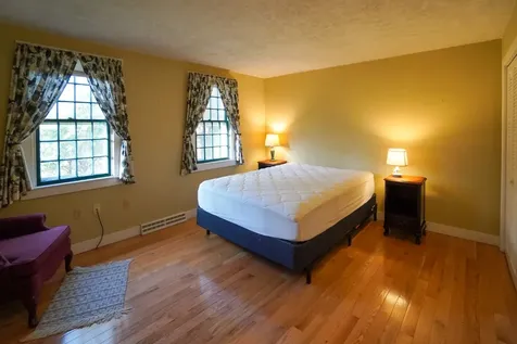 76 Summit Avenue Oak Bluffs MA 02557
