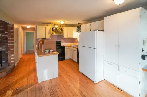 76 Summit Avenue Oak Bluffs MA 02557