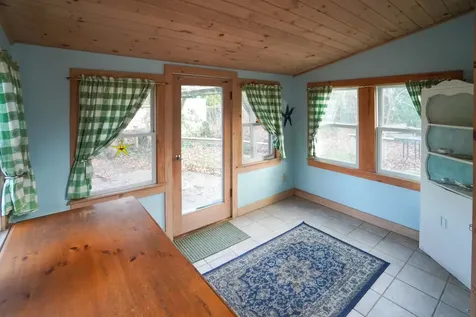 76 Summit Avenue Oak Bluffs MA 02557