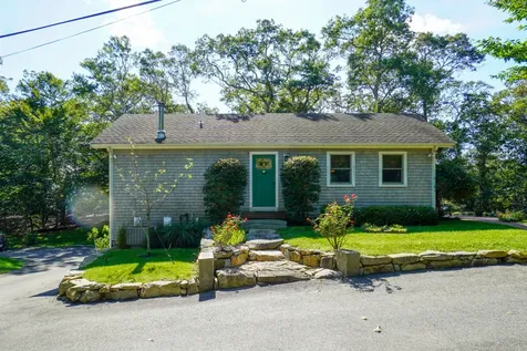 49 Border Road Vineyard Haven MA 02568