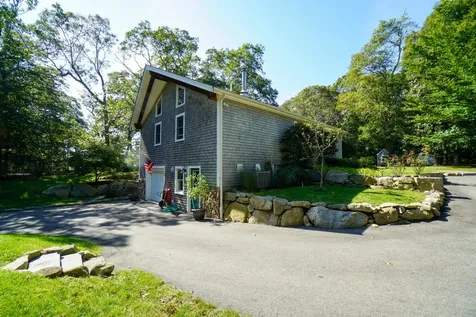 49 Border Road Vineyard Haven MA 02568