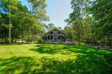 49 Border Road Vineyard Haven MA 02568