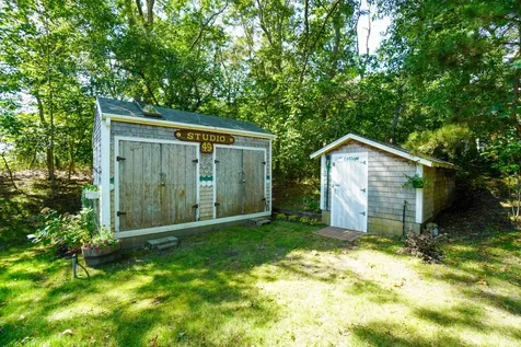 49 Border Road Vineyard Haven MA 02568