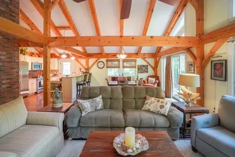 49 Border Road Vineyard Haven MA 02568
