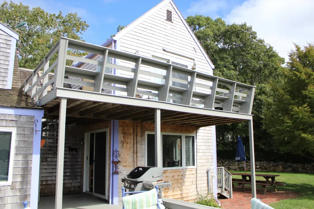 55 Old House Way West Tisbury MA 02575