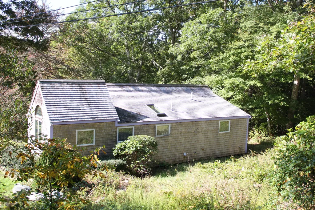 55 Old House Way West Tisbury MA 02575