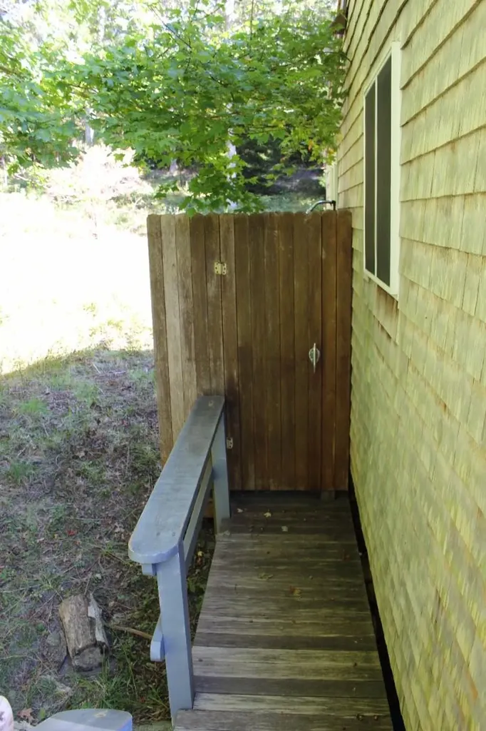 55 Old House Way West Tisbury MA 02575