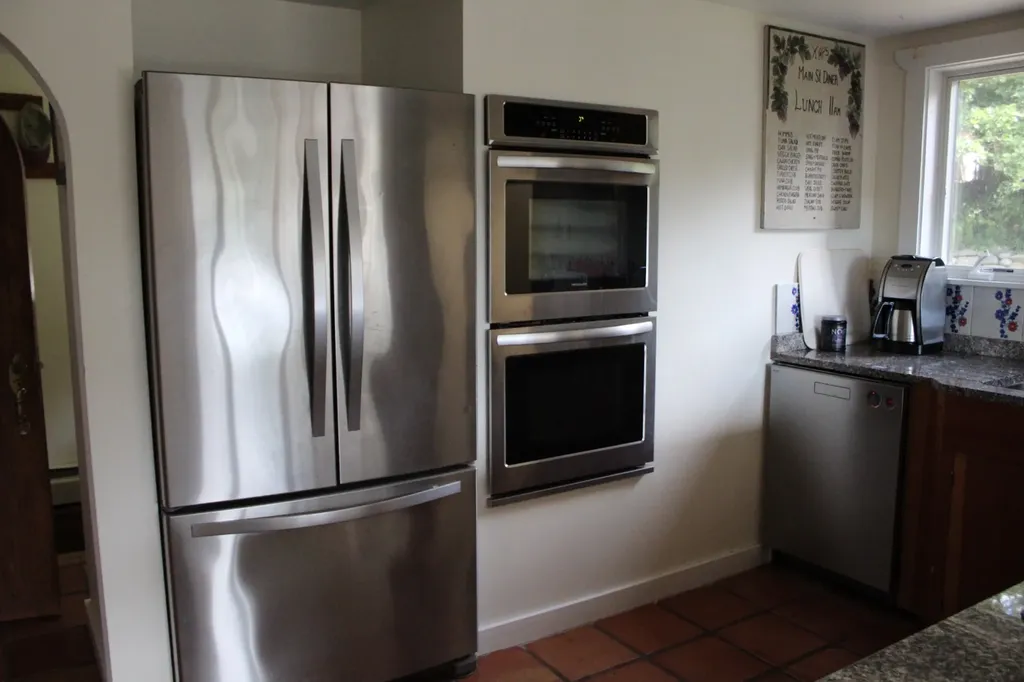 55 Old House Way West Tisbury MA 02575