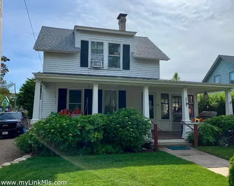 60 Pennacook Avenue Oak Bluffs MA 02557