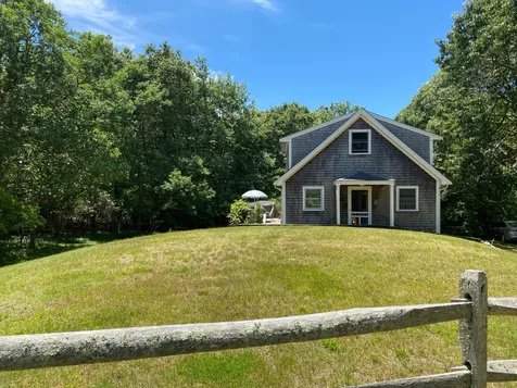 11 Hammett Lane Chilmark MA 02535