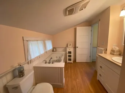 11 Hammett Lane Chilmark MA 02535
