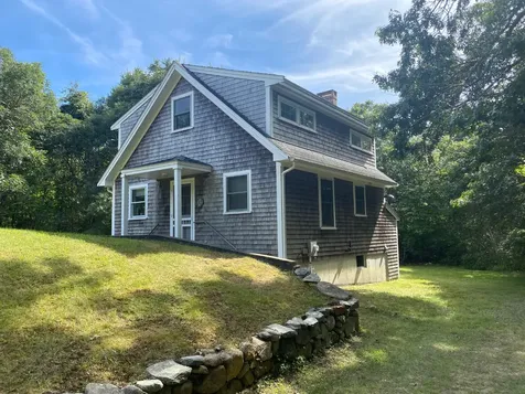 11 Hammett Lane Chilmark MA 02535