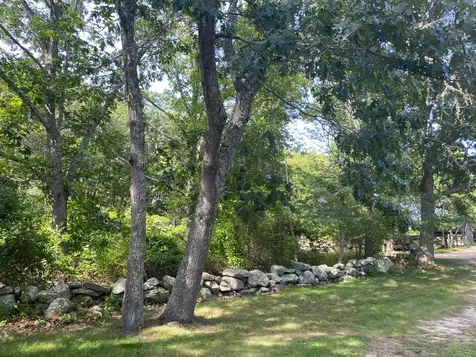 11 Hammett Lane Chilmark MA 02535