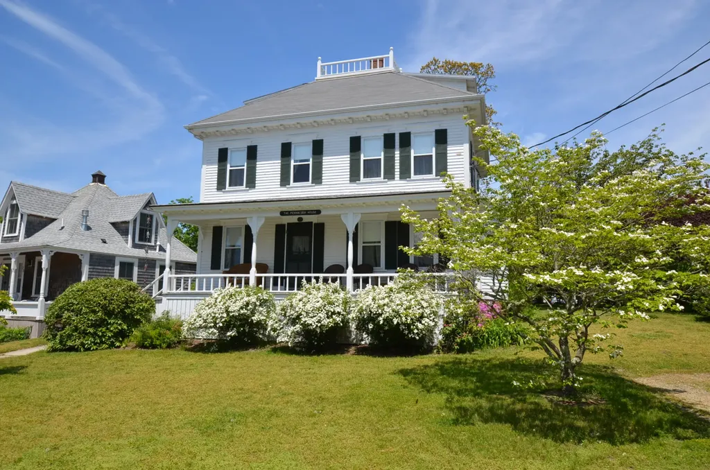 71 Pennacook Avenue Oak Bluffs MA 02557