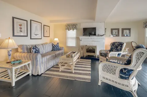125 Sea View Avenue Oak Bluffs MA 02557